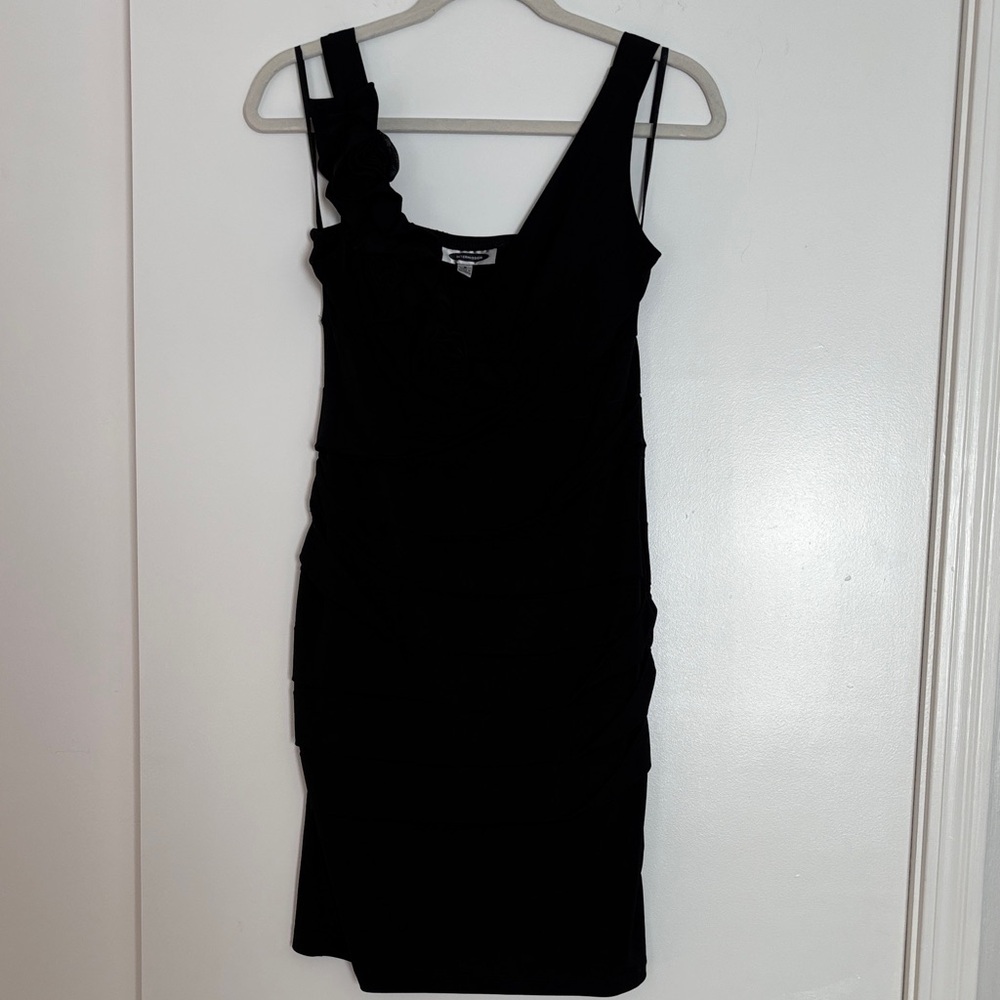 Elegant Black One-Shoulder Dress